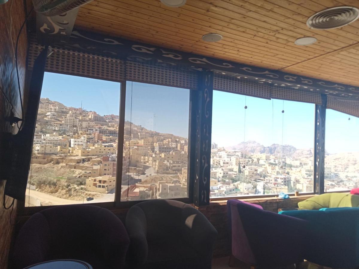 Petra Visitors Hotel Wadi Musa Exteriör bild